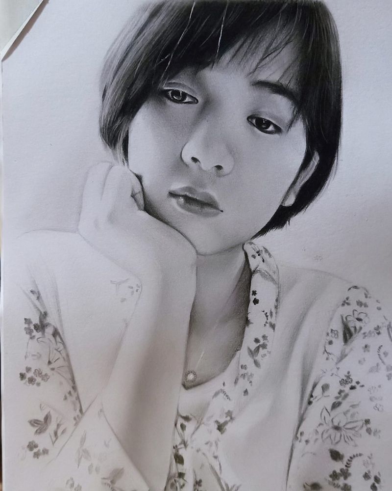 back-pencil short hair girl pencil drawing portrait